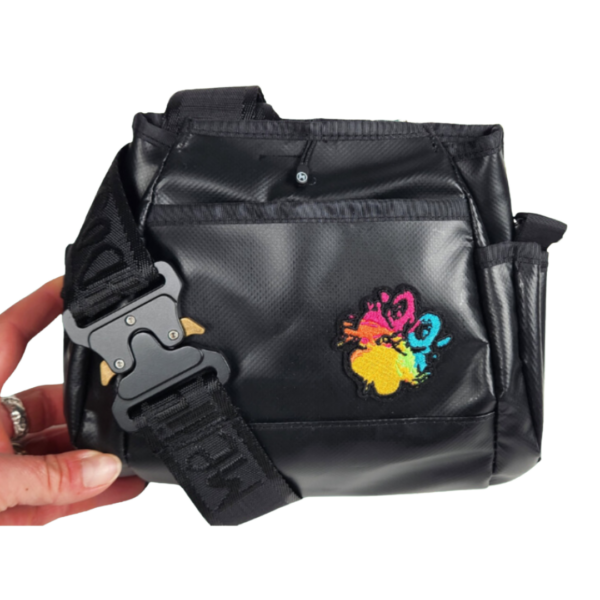 DIE Futtertasche